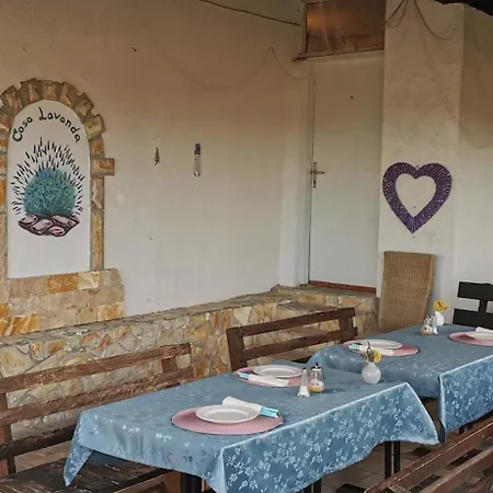 Bed & Breakfast Casa Lavanda 2 - Karin Gornji